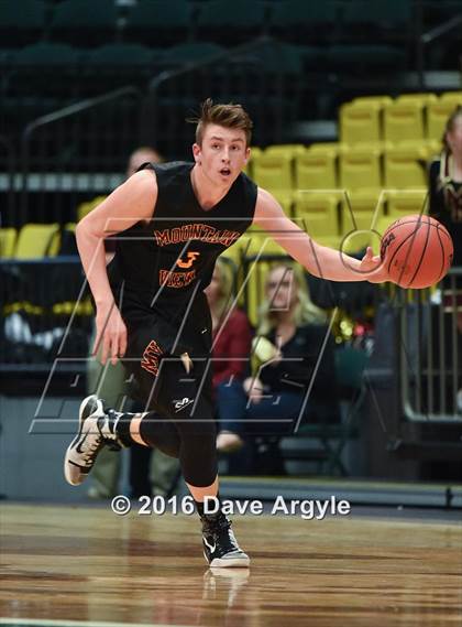Thumbnail 3 in Maple Mountain vs. Mountain View (UHSAA 4A Tournament) photogallery.