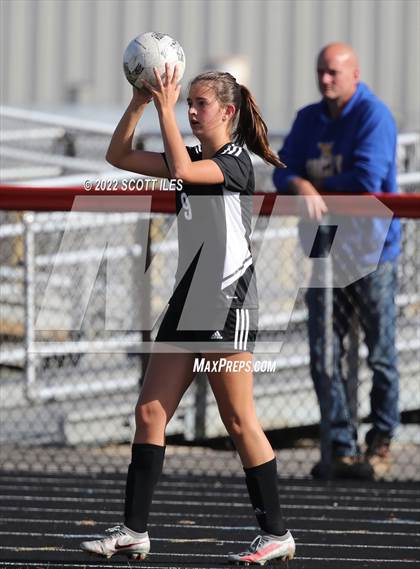 Thumbnail 3 in West Muskingum @ Amanda-Clearcreek (OHSAA D3 Sectional Final) photogallery.