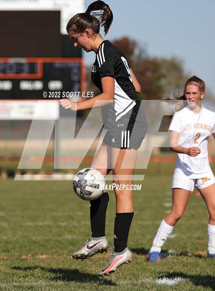 Thumbnail 3 in West Muskingum @ Amanda-Clearcreek (OHSAA D3 Sectional Final) photogallery.