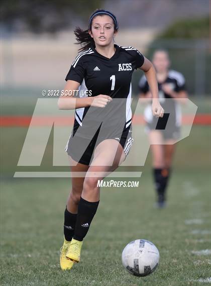 Thumbnail 2 in West Muskingum @ Amanda-Clearcreek (OHSAA D3 Sectional Final) photogallery.