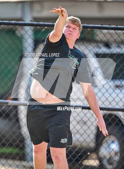 Thumbnail 3 in Eagle No Tax Relays (Shot Put) photogallery.