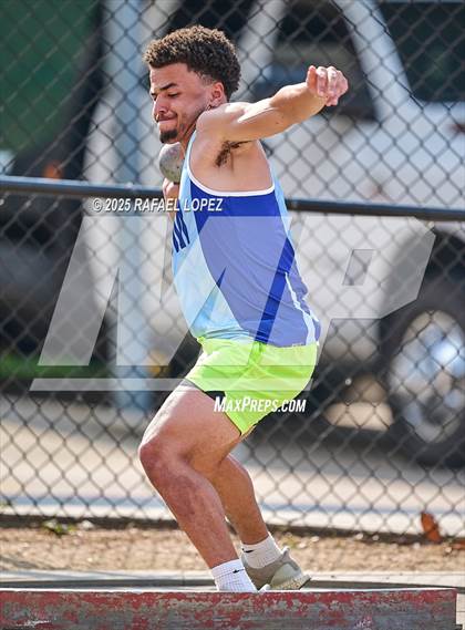 Thumbnail 1 in Eagle No Tax Relays (Shot Put) photogallery.