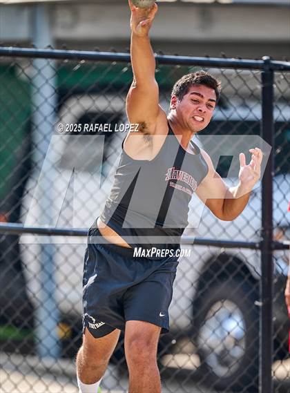 Thumbnail 2 in Eagle No Tax Relays (Shot Put) photogallery.