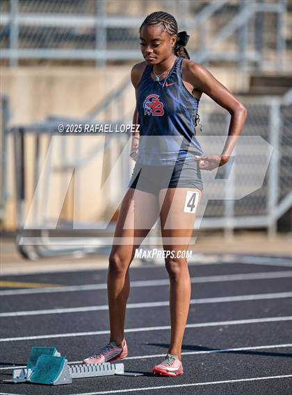 Thumbnail 1 in UIL 6A Track & Field Area 21&22 (200M) photogallery.