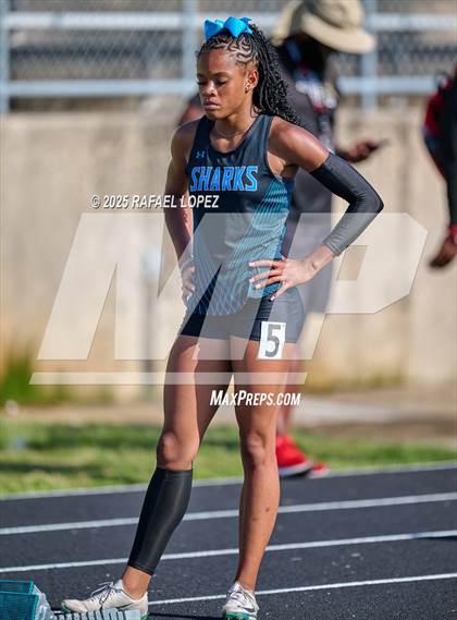 Thumbnail 3 in UIL 6A Track & Field Area 21&22 (200M) photogallery.