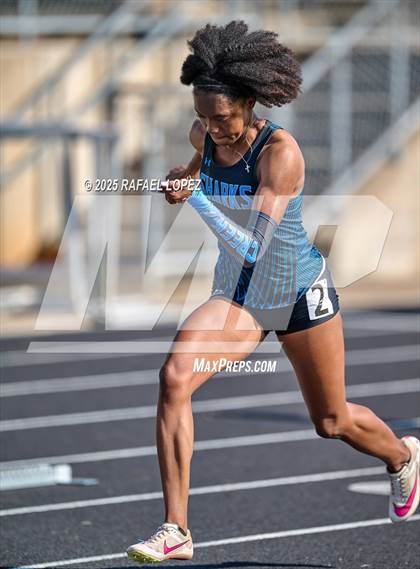 Thumbnail 1 in UIL 6A Track & Field Area 21&22 (200M) photogallery.
