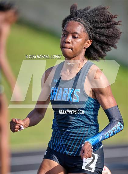 Thumbnail 2 in UIL 6A Track & Field Area 21&22 (200M) photogallery.