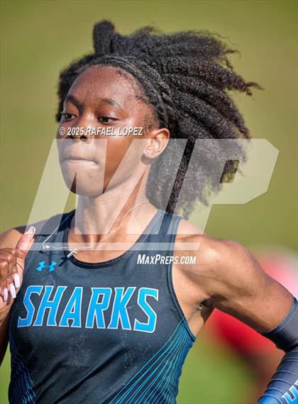 Thumbnail 3 in UIL 6A Track & Field Area 21&22 (200M) photogallery.