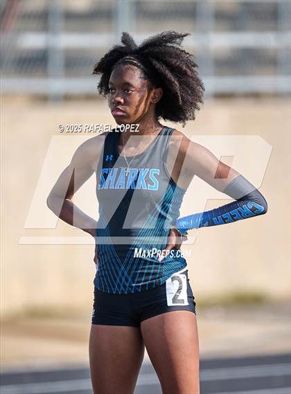 Thumbnail 3 in UIL 6A Track & Field Area 21&22 (200M) photogallery.