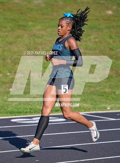 Thumbnail 2 in UIL 6A Track & Field Area 21&22 (200M) photogallery.