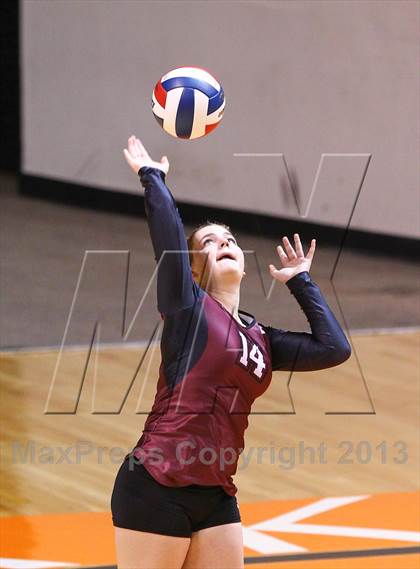 Thumbnail 2 in Plano vs. Round Rock (UIL 5A Region 2 Semifinal Playoff) photogallery.