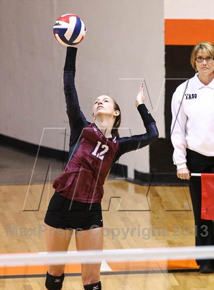 Thumbnail 2 in Plano vs. Round Rock (UIL 5A Region 2 Semifinal Playoff) photogallery.