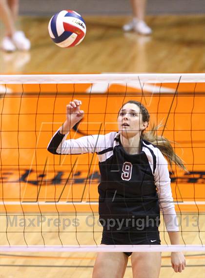 Thumbnail 2 in Plano vs. Round Rock (UIL 5A Region 2 Semifinal Playoff) photogallery.