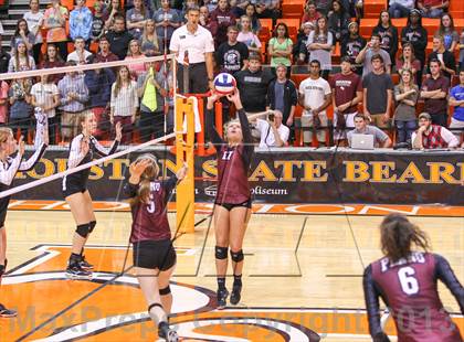 Thumbnail 2 in Plano vs. Round Rock (UIL 5A Region 2 Semifinal Playoff) photogallery.