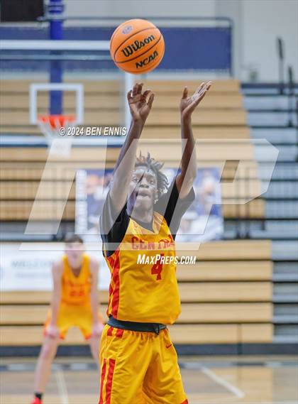 Thumbnail 2 in Clarke Central vs. Marietta (Lemon Street Classic) photogallery.