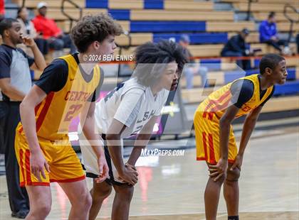 Thumbnail 1 in Clarke Central vs. Marietta (Lemon Street Classic) photogallery.