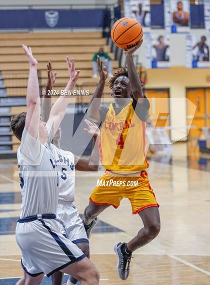 Thumbnail 2 in Clarke Central vs. Marietta (Lemon Street Classic) photogallery.