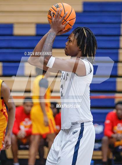 Thumbnail 1 in Clarke Central vs. Marietta (Lemon Street Classic) photogallery.