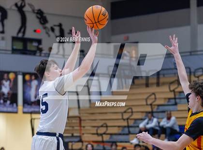 Thumbnail 3 in Clarke Central vs. Marietta (Lemon Street Classic) photogallery.