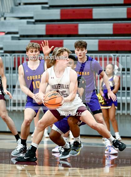 Thumbnail 2 in Fountain Lake vs Huntsville (AAA 4A-North Regional first round) photogallery.