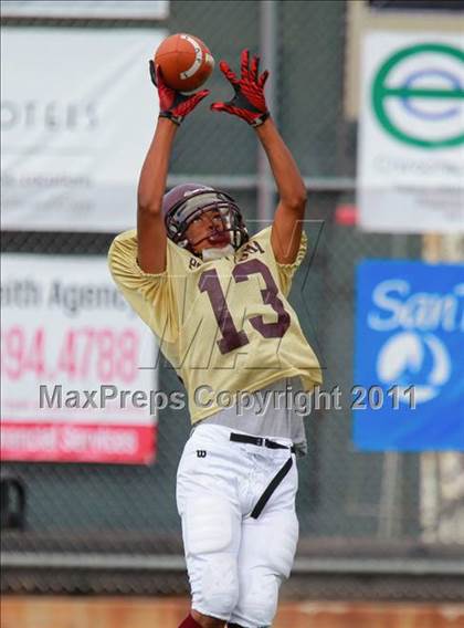 Thumbnail 1 in JV: Hoover @ Point Loma photogallery.