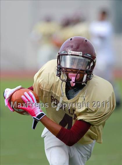Thumbnail 1 in JV: Hoover @ Point Loma photogallery.
