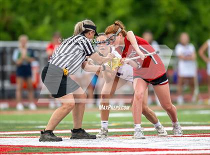 Thumbnail 2 in Reading Memorial vs. Lincoln-Sudbury (MIAA Division 1 Semifinal) photogallery.