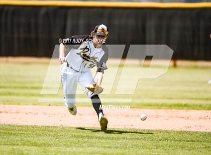 Thumbnail 2 in El Camino Real vs. Newbury Park photogallery.