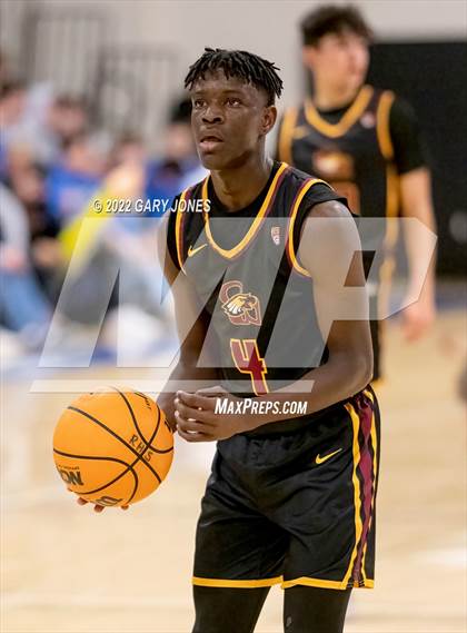 Thumbnail 1 in Clovis West vs Rocklin (NorCal Tip-Off Final) photogallery.