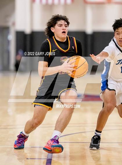 Thumbnail 2 in Clovis West vs Rocklin (NorCal Tip-Off Final) photogallery.