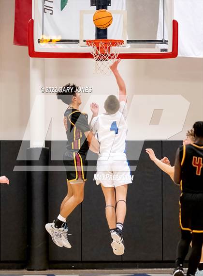 Thumbnail 1 in Clovis West vs Rocklin (NorCal Tip-Off Final) photogallery.
