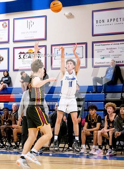 Thumbnail 3 in Clovis West vs Rocklin (NorCal Tip-Off Final) photogallery.