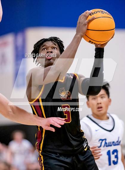 Thumbnail 2 in Clovis West vs Rocklin (NorCal Tip-Off Final) photogallery.