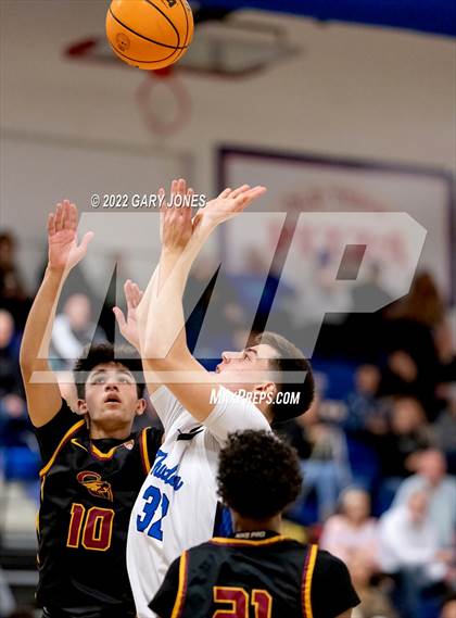 Thumbnail 3 in Clovis West vs Rocklin (NorCal Tip-Off Final) photogallery.