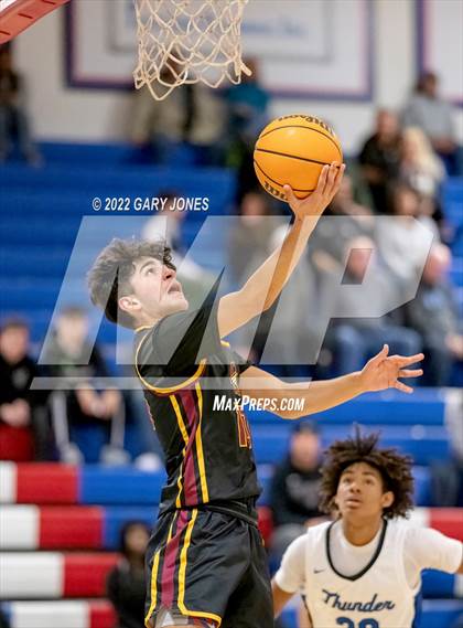 Thumbnail 2 in Clovis West vs Rocklin (NorCal Tip-Off Final) photogallery.