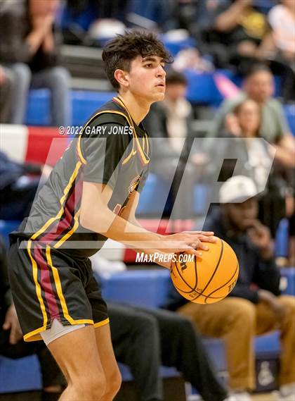 Thumbnail 2 in Clovis West vs Rocklin (NorCal Tip-Off Final) photogallery.