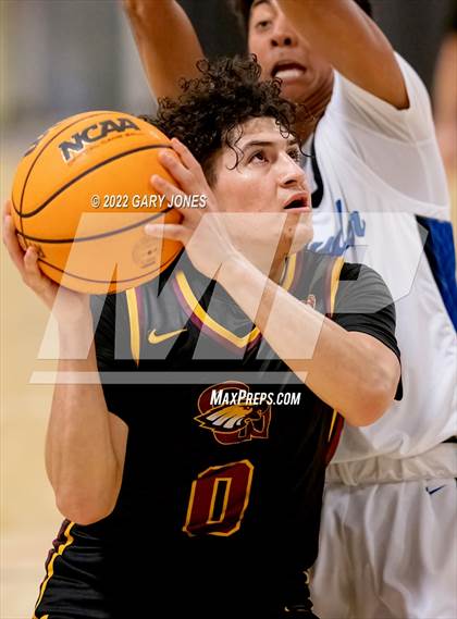 Thumbnail 1 in Clovis West vs Rocklin (NorCal Tip-Off Final) photogallery.
