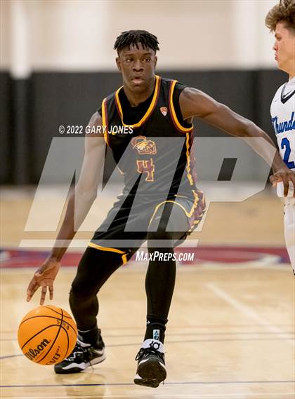 Thumbnail 1 in Clovis West vs Rocklin (NorCal Tip-Off Final) photogallery.