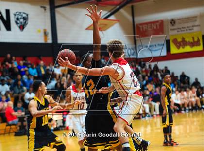 Thumbnail 2 in Pamlico County vs. New Bern photogallery.