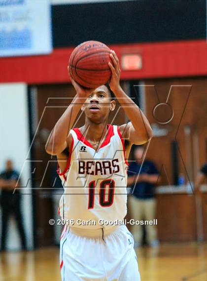 Thumbnail 1 in Pamlico County vs. New Bern photogallery.