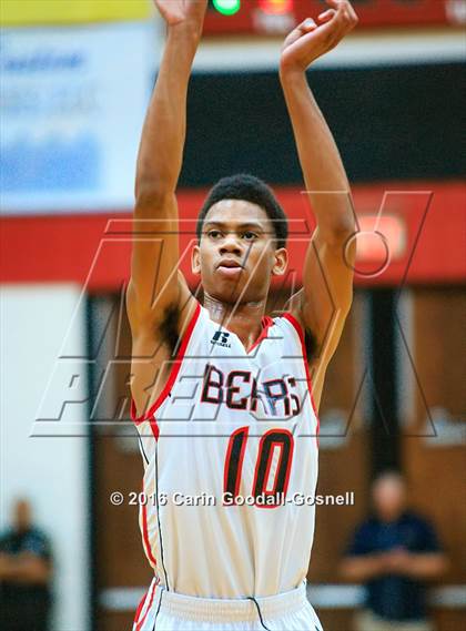 Thumbnail 1 in Pamlico County vs. New Bern photogallery.