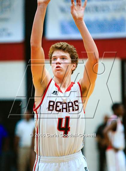 Thumbnail 3 in Pamlico County vs. New Bern photogallery.