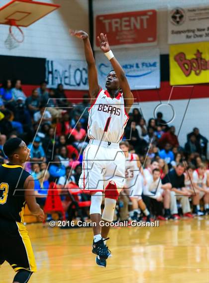 Thumbnail 1 in Pamlico County vs. New Bern photogallery.
