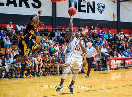 Thumbnail 3 in Pamlico County vs. New Bern photogallery.