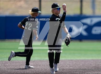 Thumbnail 2 in Falcon vs. Palisade (CHSAA 4A 2nd Round) photogallery.
