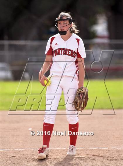 Thumbnail 3 in Burlingame vs. Hillsdale photogallery.