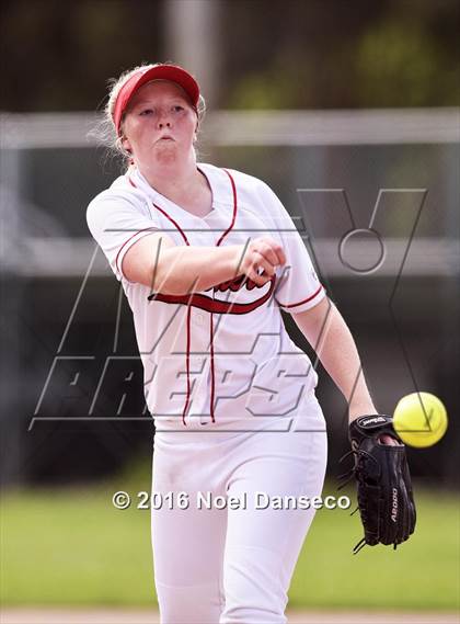 Thumbnail 2 in Burlingame vs. Hillsdale photogallery.