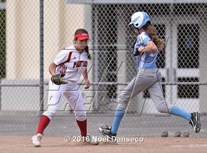 Thumbnail 2 in Burlingame vs. Hillsdale photogallery.