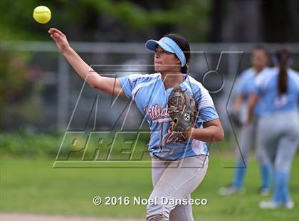 Thumbnail 1 in Burlingame vs. Hillsdale photogallery.