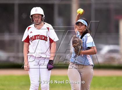 Thumbnail 3 in Burlingame vs. Hillsdale photogallery.